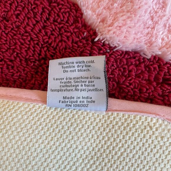 Pink Valentines Day Red Lips Bath Rug 21x34 Non Slip Bath Mat by Kassa Spa New - Picture 5 of 10